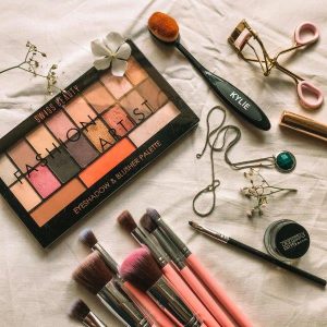 sale delhi bazar online makeup essentials