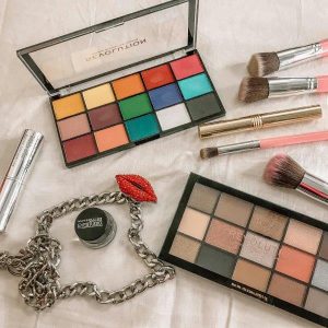 sale delhi bazar online makeup essentials